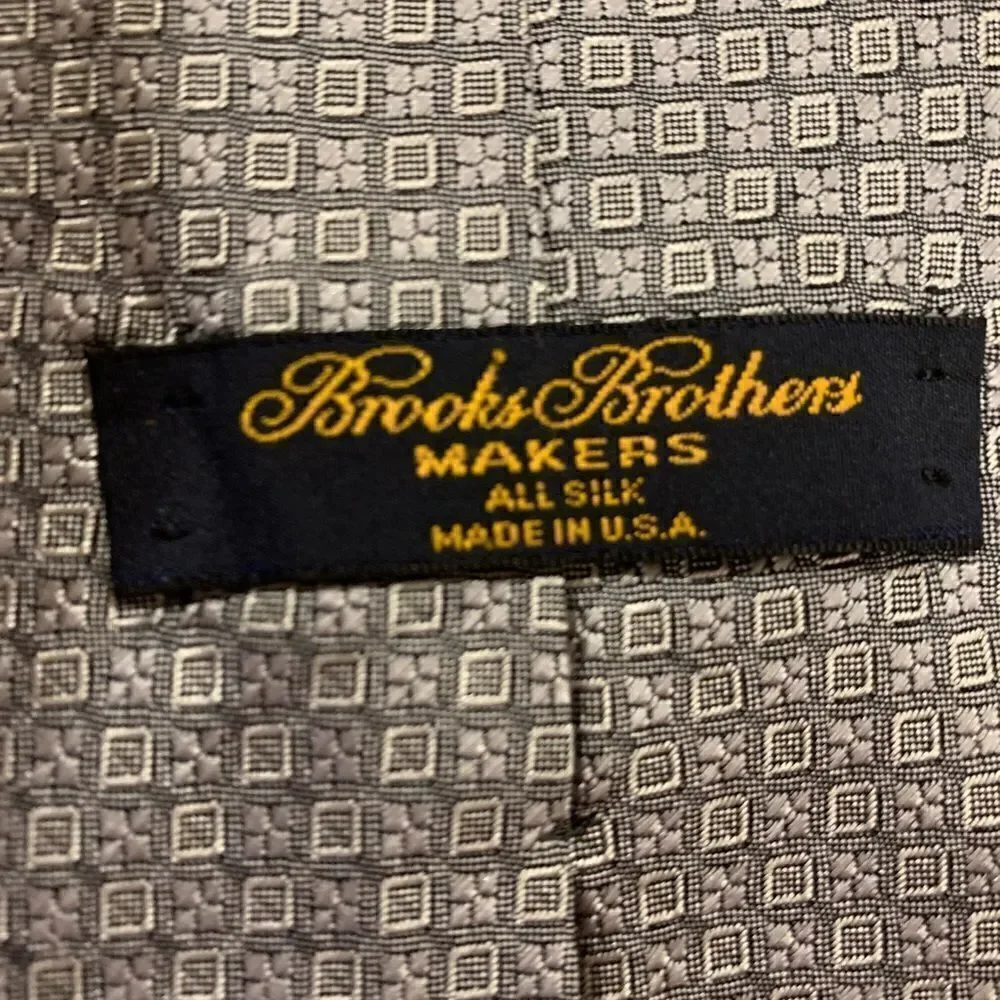 Brooks Brothers Silk Tie Silver/White Geometric‎